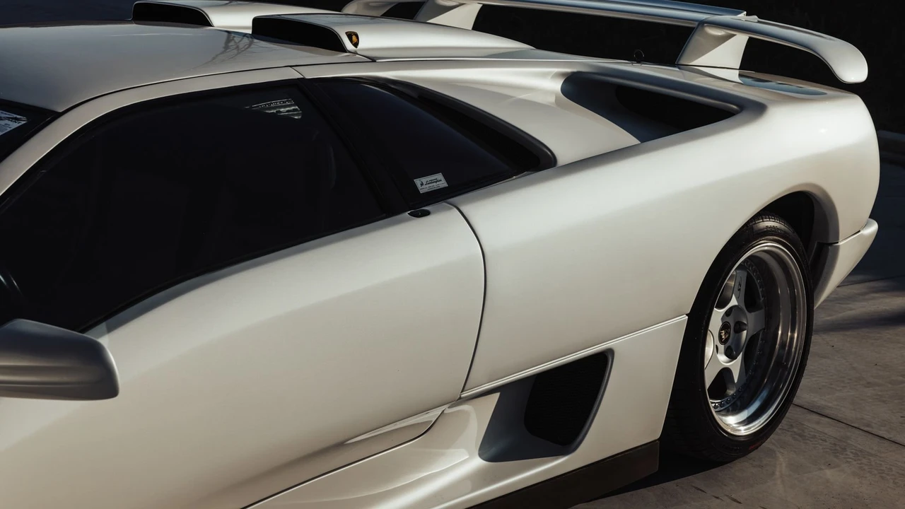 1999 Lamborghini Diablo SV - Image 31 of 31