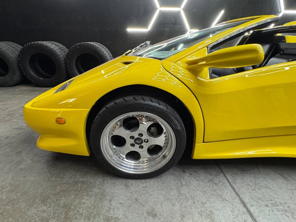 1999 Lamborghini Diablo VT - Image 3 of 20