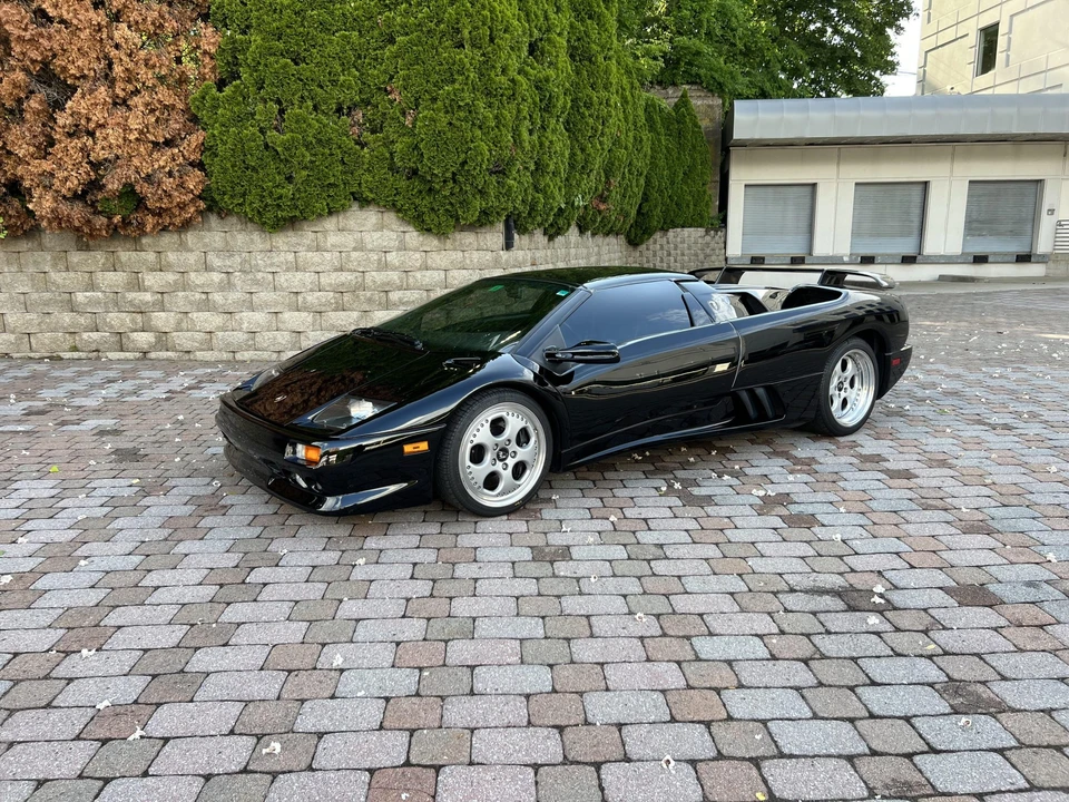 1999 Lamborghini Diablo VT - Image 11 of 31