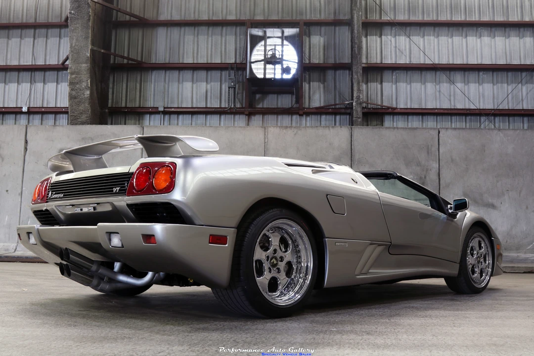 1999 Lamborghini Diablo VT - Image 17 of 31