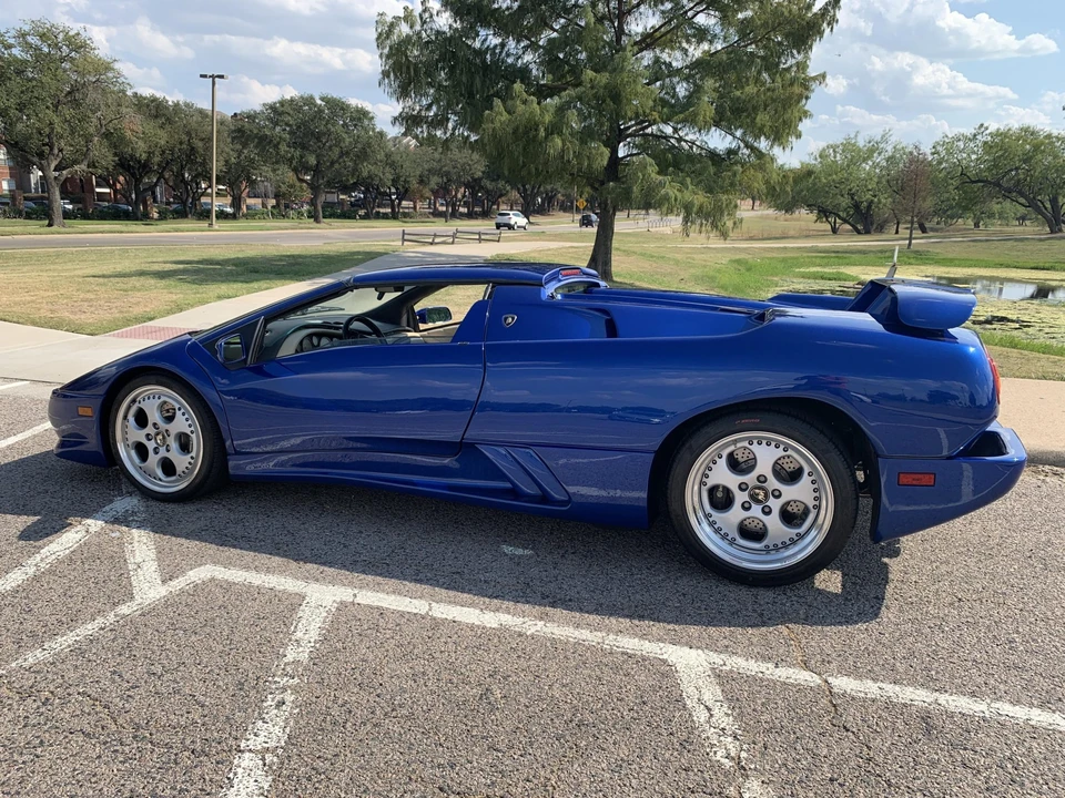 1999 Lamborghini Diablo VT - Image 13 of 31