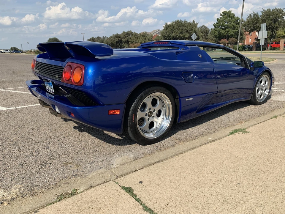 1999 Lamborghini Diablo VT - Image 30 of 31