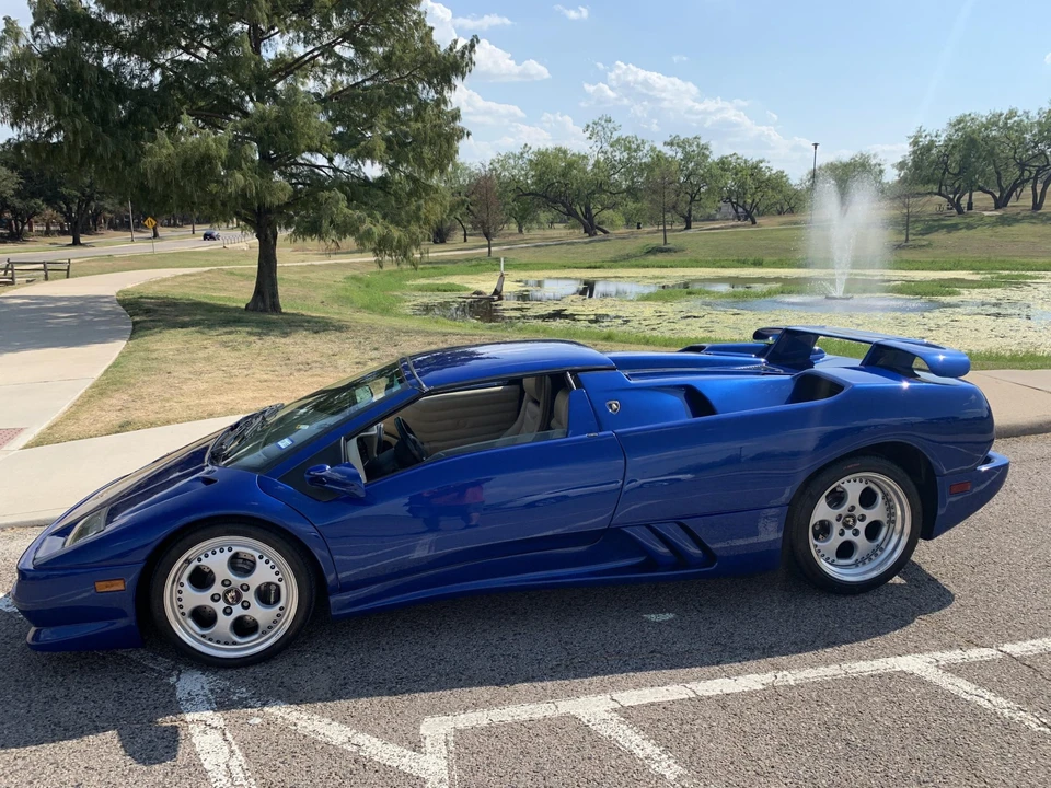 1999 Lamborghini Diablo VT - Image 9 of 31