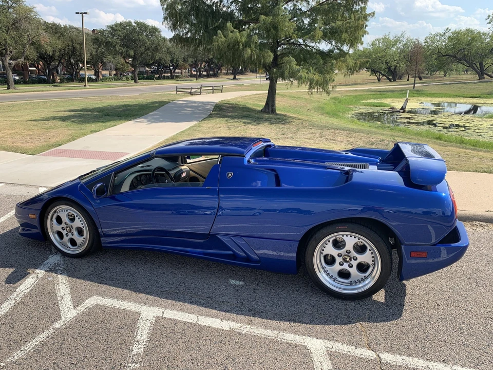 1999 Lamborghini Diablo VT - Image 12 of 31