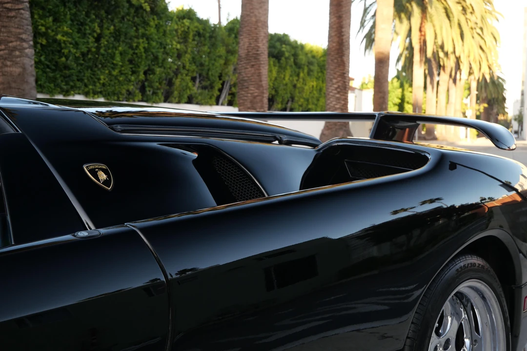 1999 Lamborghini Diablo VT - Image 17 of 31