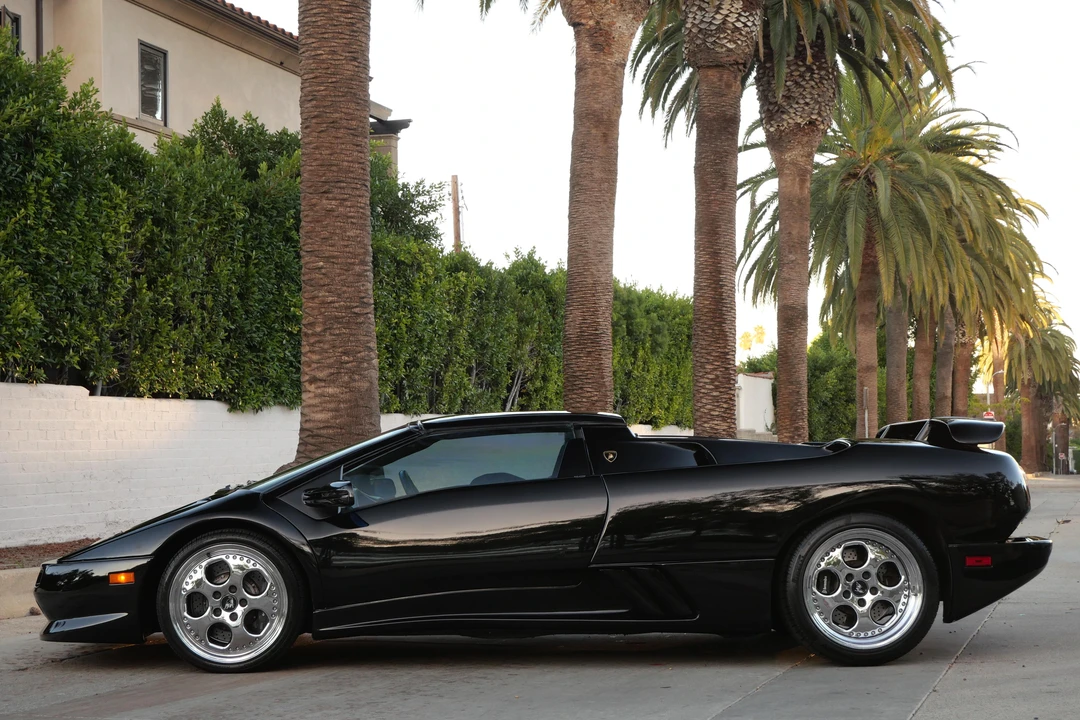 1999 Lamborghini Diablo VT - Image 9 of 31