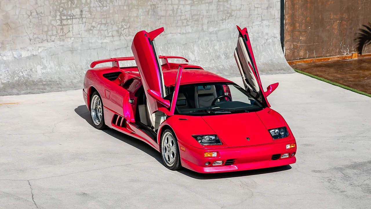 1999 Lamborghini Diablo VT - Image 11 of 31