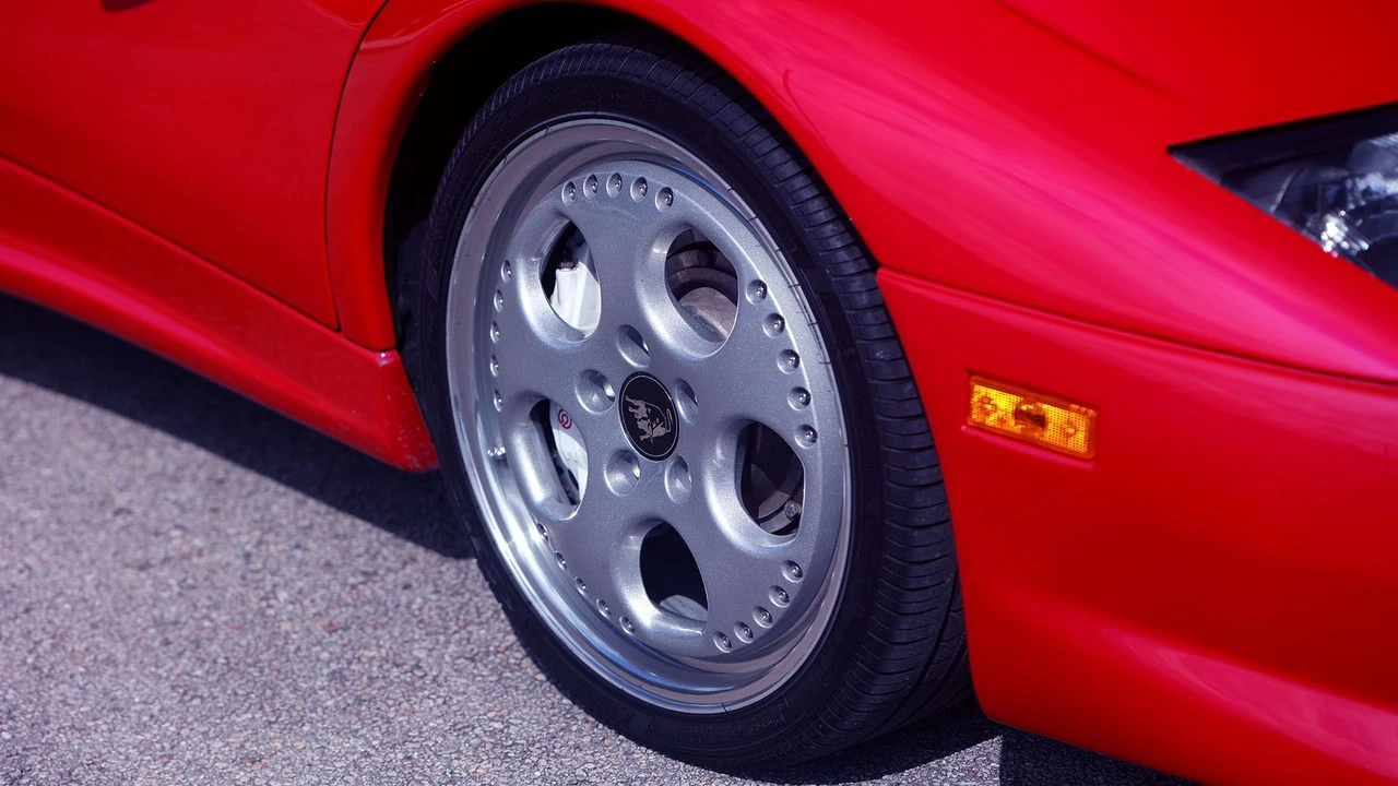 1999 Lamborghini Diablo VT - Image 29 of 31