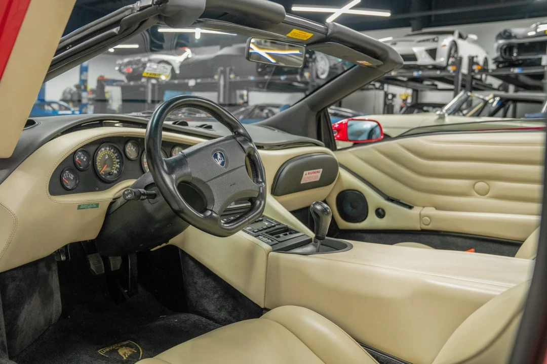 1999 Lamborghini Diablo VT - Image 12 of 21