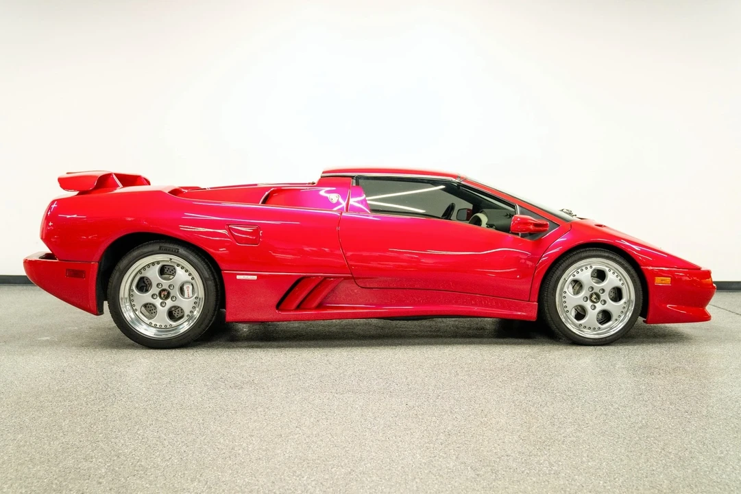 1999 Lamborghini Diablo VT - Image 17 of 21