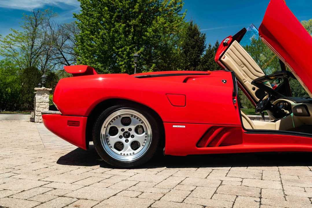 1999 Lamborghini Diablo VT - Image 16 of 31