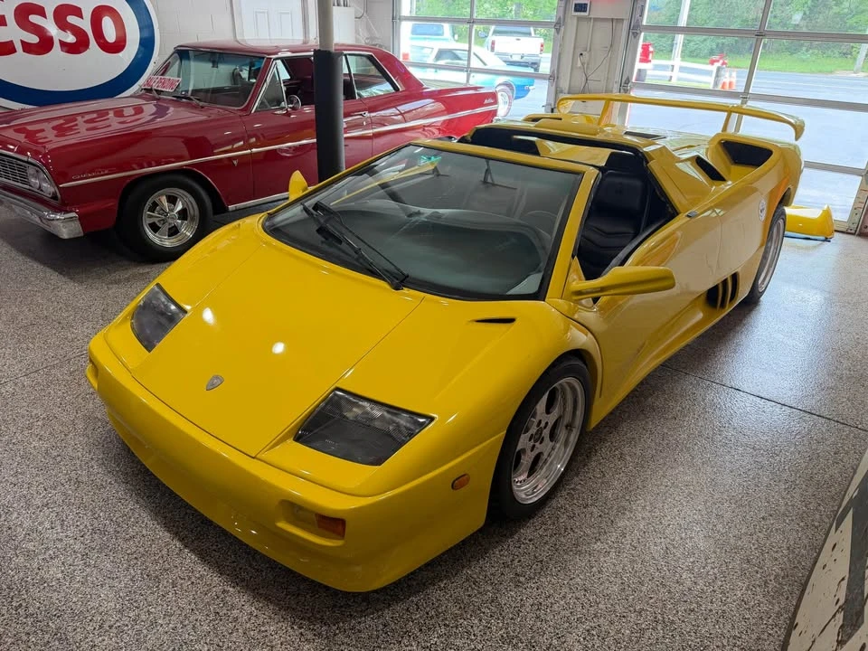 1999 Lamborghini Diablo VT - Image 11 of 14