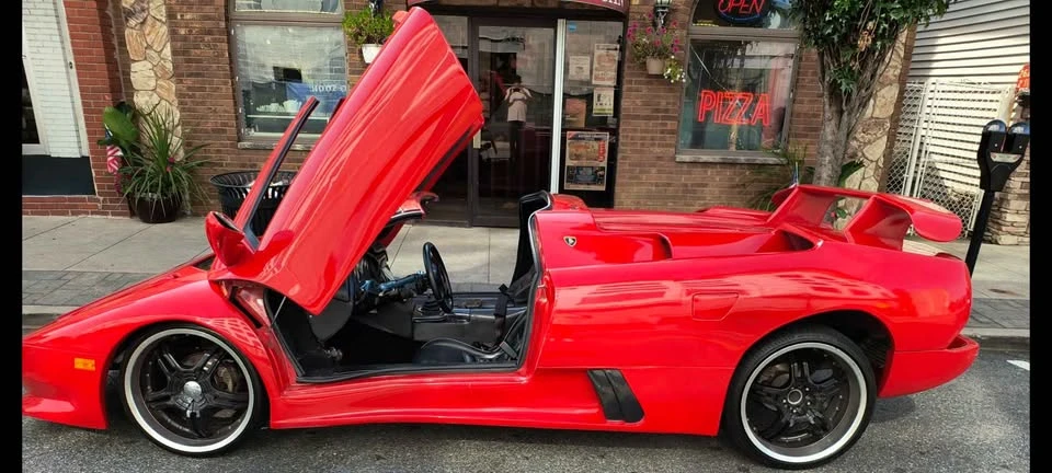 1999 Lamborghini Diablo VT - Image 2 of 12