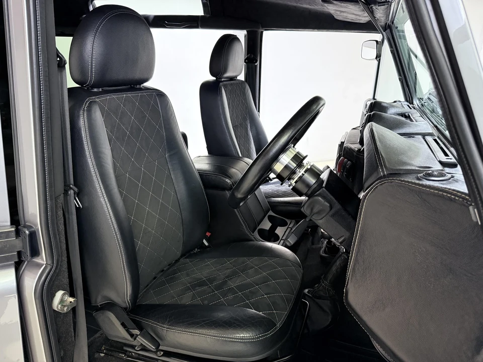 1999 Land Rover Defender 110 - Image 18 of 21