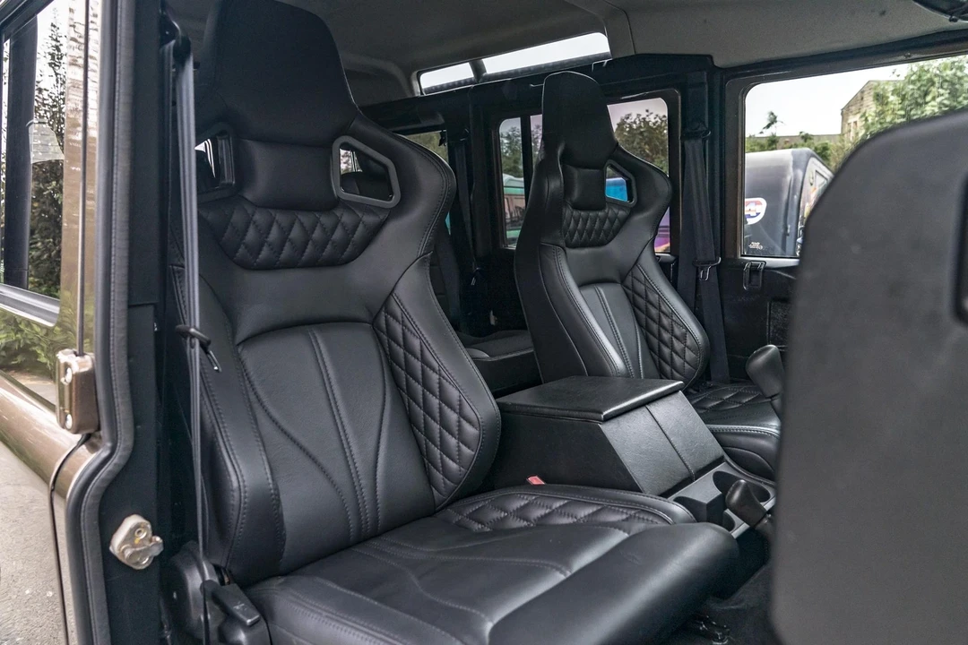 1999 Land Rover Defender 110 - Image 12 of 21