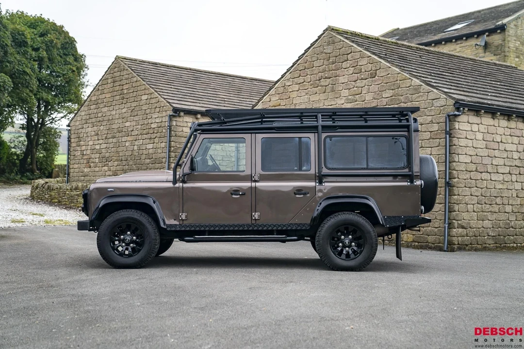 1999 Land Rover Defender 110 - Image 8 of 21