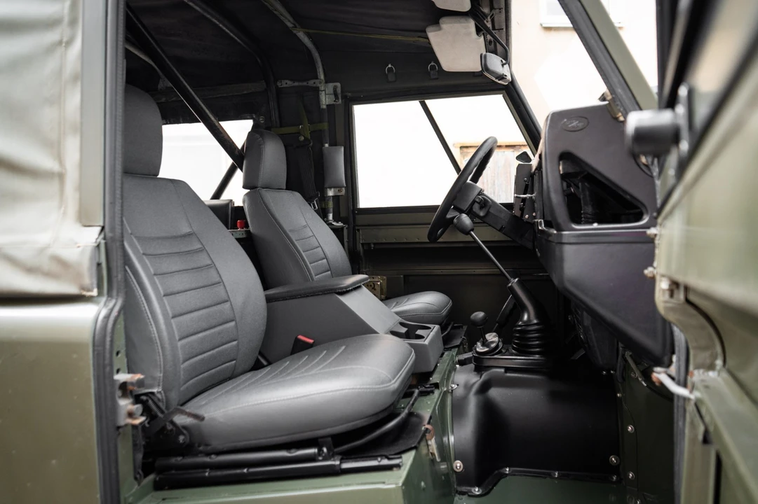 1999 Land Rover Defender - Image 25 of 31