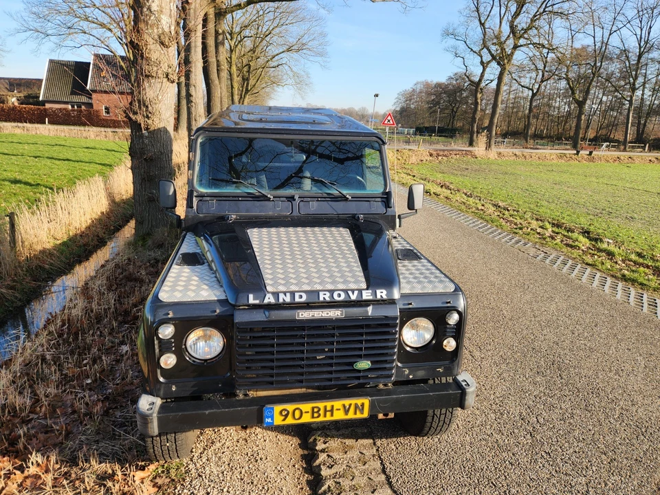 1999 Land Rover Defender - Image 9 of 31
