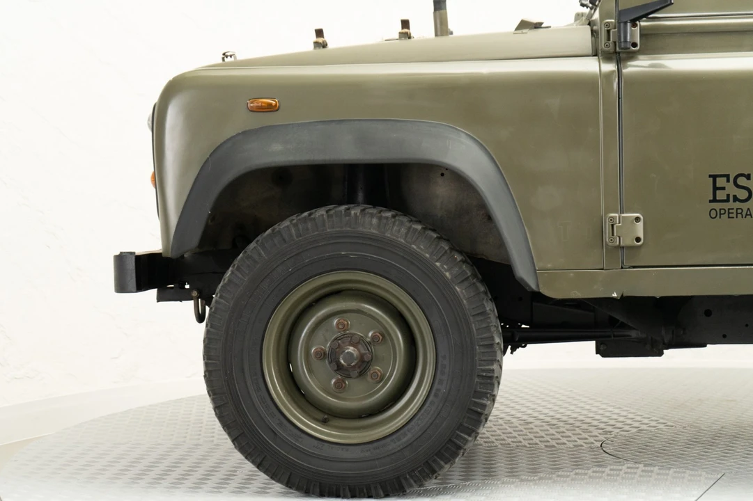 1999 Land Rover Defender - Image 10 of 31