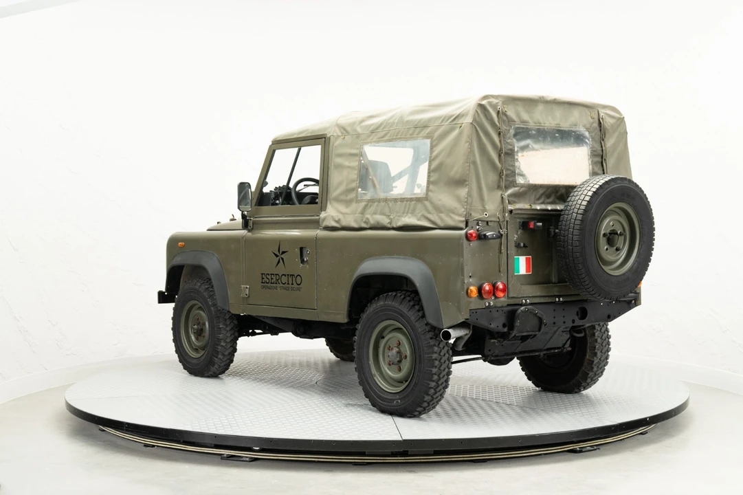 1999 Land Rover Defender - Image 5 of 31