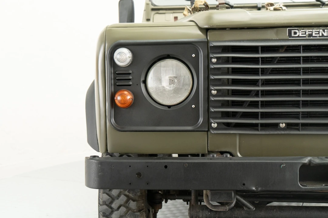 1999 Land Rover Defender - Image 16 of 31