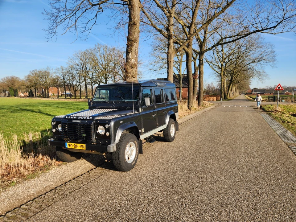 1999 Land Rover Defender 110 - Image 15 of 21