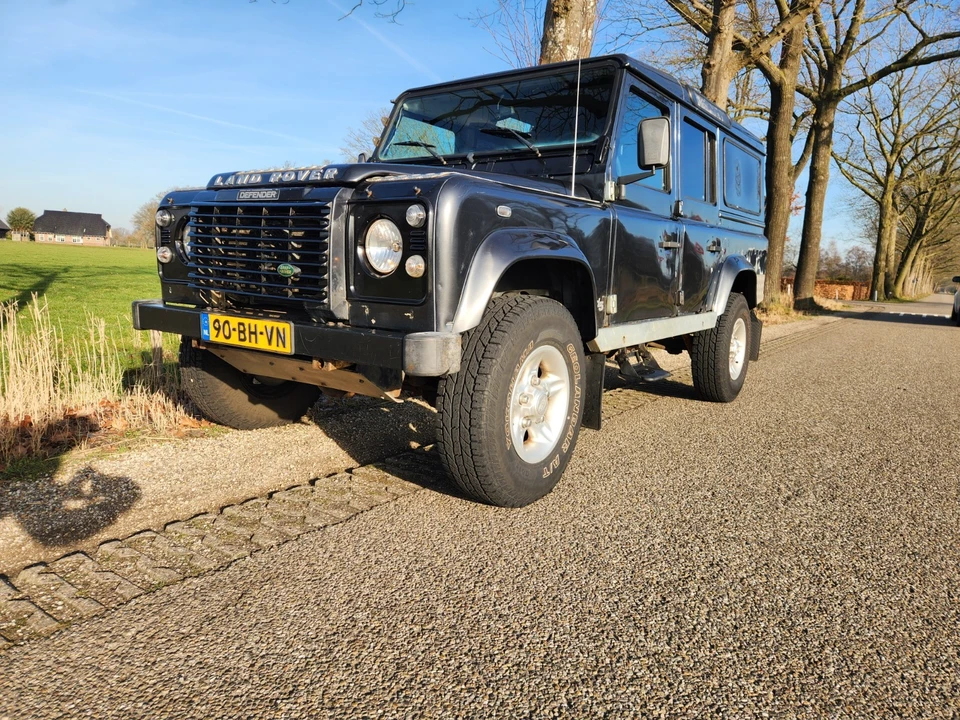1999 Land Rover Defender 110 - Image 8 of 21