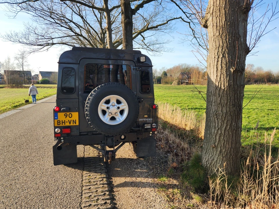 1999 Land Rover Defender 110 - Image 13 of 21