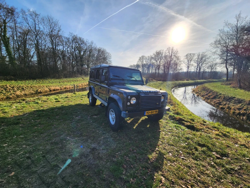 1999 Land Rover Defender 110 - Image 3 of 21