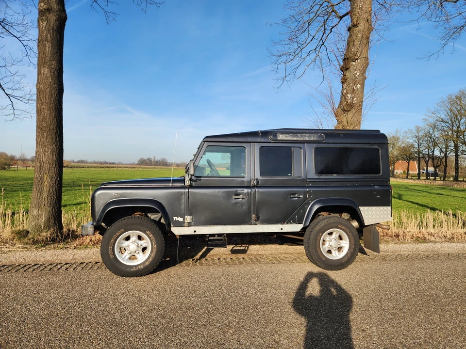 1999 Land Rover Defender 110 - Image 16 of 21