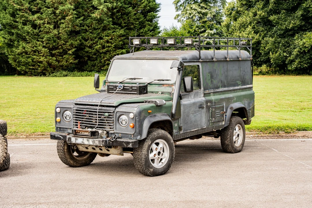 1990 Land Rover Defender 110 - Image 2 of 30