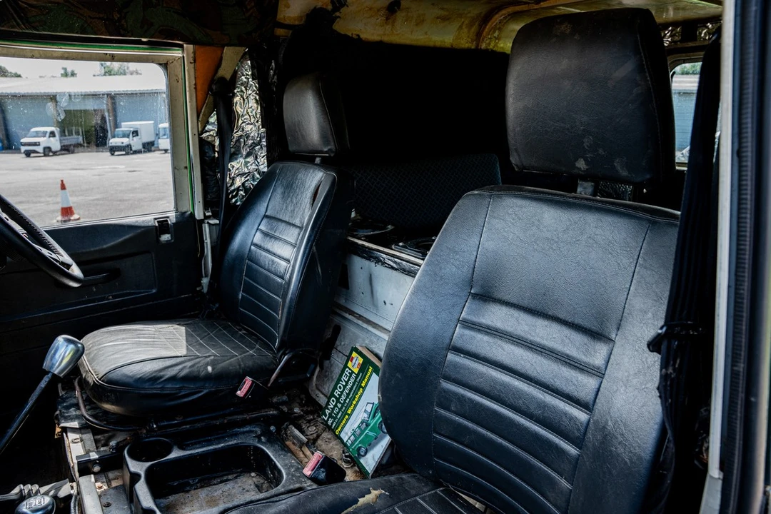 1990 Land Rover Defender 110 - Image 24 of 30