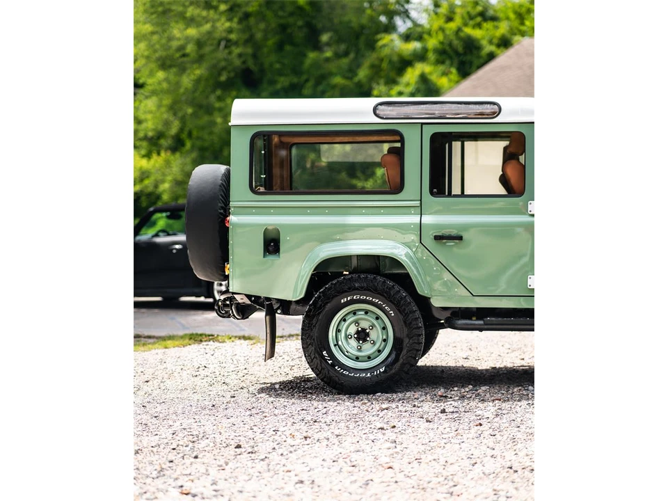 1999 Land Rover Defender 110 - Image 6 of 31