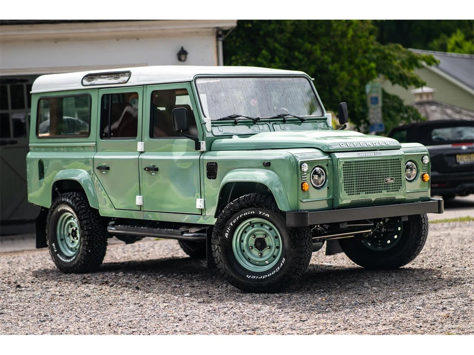 1999 Land Rover Defender 110 - Image 10 of 31