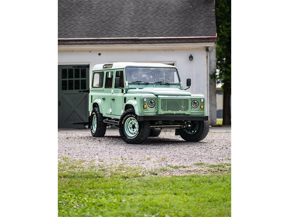 1999 Land Rover Defender 110 - Image 11 of 31