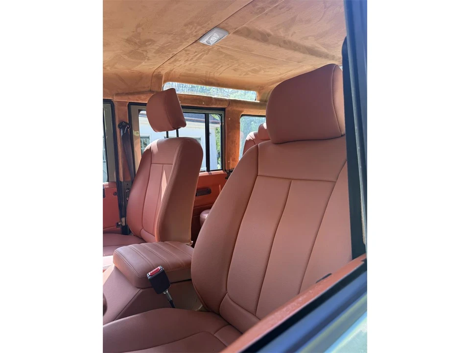 1999 Land Rover Defender 110 - Image 16 of 31
