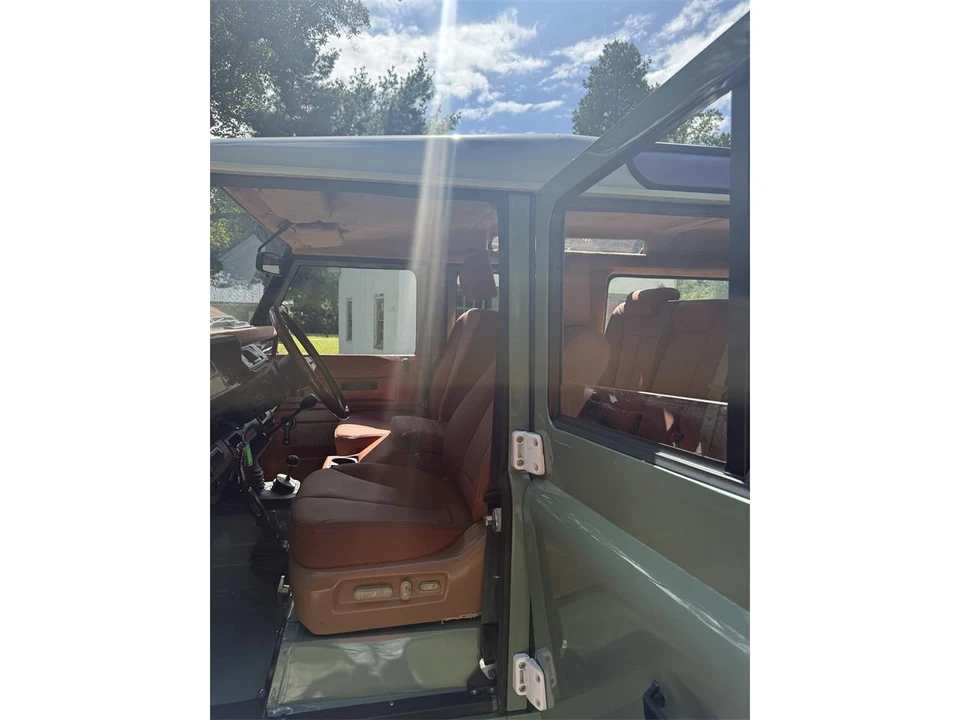 1999 Land Rover Defender 110 - Image 22 of 31