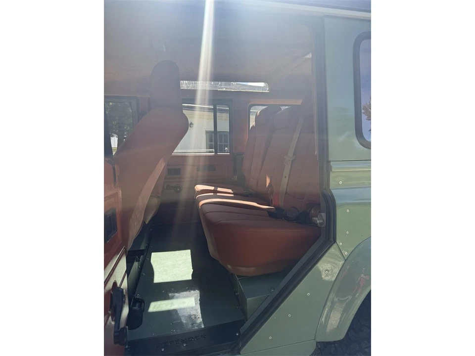 1999 Land Rover Defender 110 - Image 24 of 31