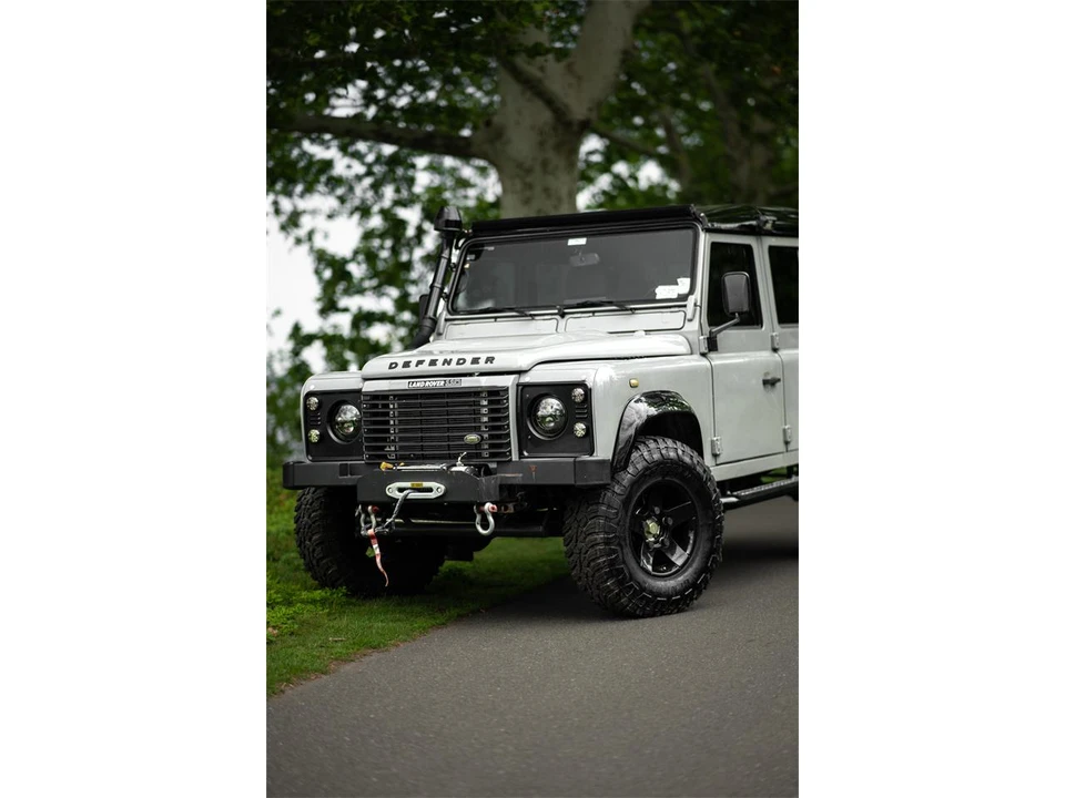1999 Land Rover Defender 110 - Image 6 of 31