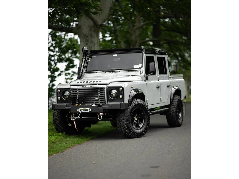1999 Land Rover Defender 110 - Image 9 of 31