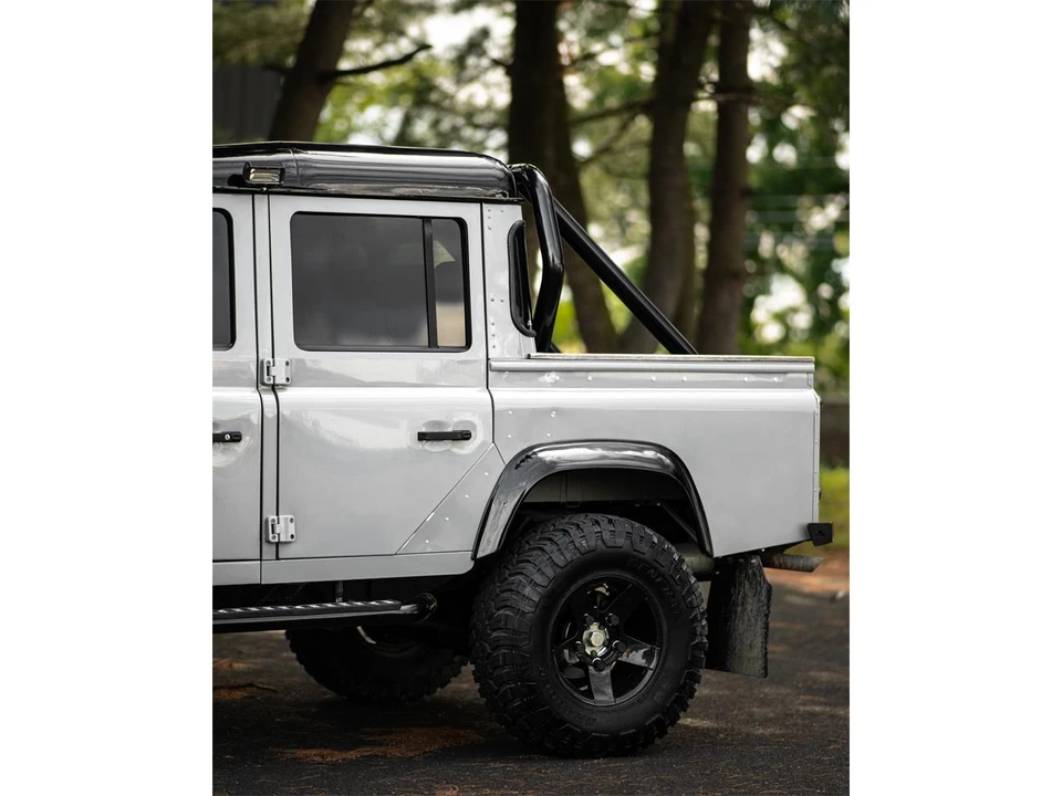 1999 Land Rover Defender 110 - Image 11 of 31