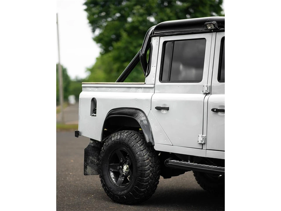 1999 Land Rover Defender 110 - Image 19 of 31