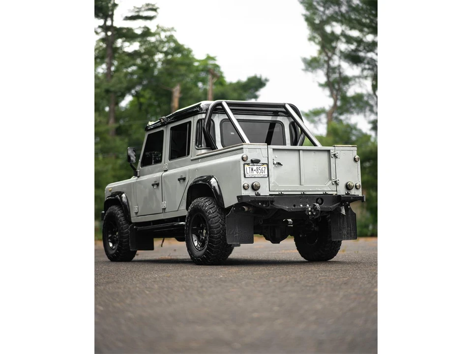 1999 Land Rover Defender 110 - Image 23 of 31