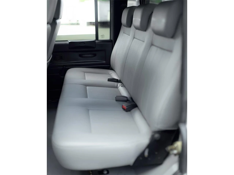 1999 Land Rover Defender 110 - Image 29 of 31