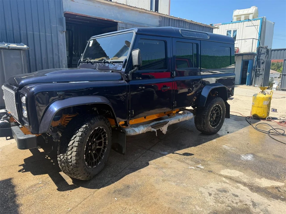 1999 Land Rover Defender 110 - Image 3 of 23