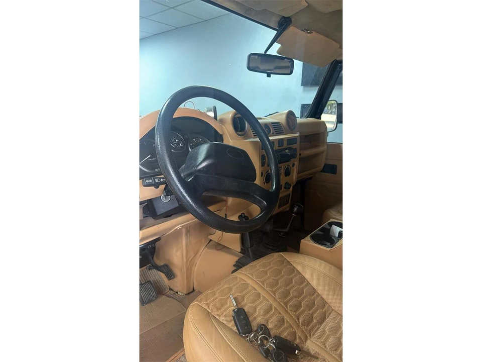 1999 Land Rover Defender 110 - Image 6 of 23