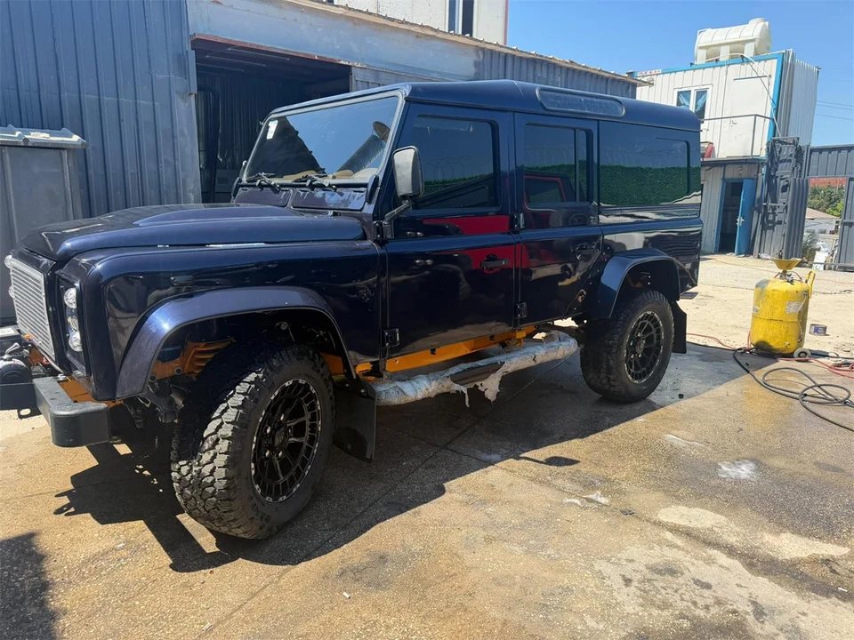 1999 Land Rover Defender 110 - Image 12 of 23