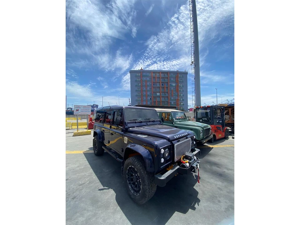1999 Land Rover Defender 110 - Image 23 of 23