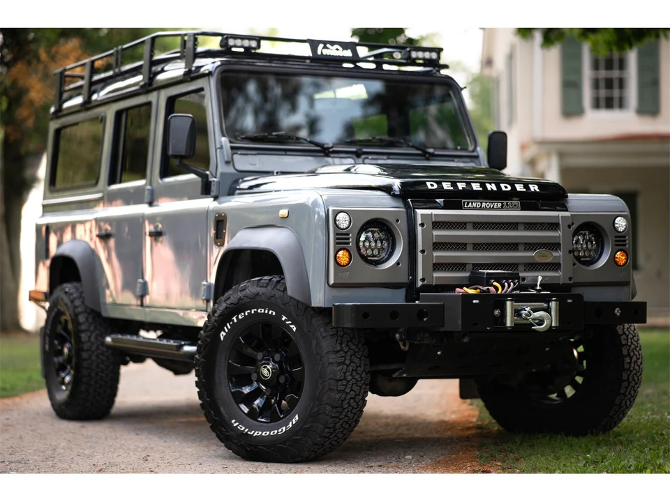 1999 Land Rover Defender 110 - Image 11 of 31
