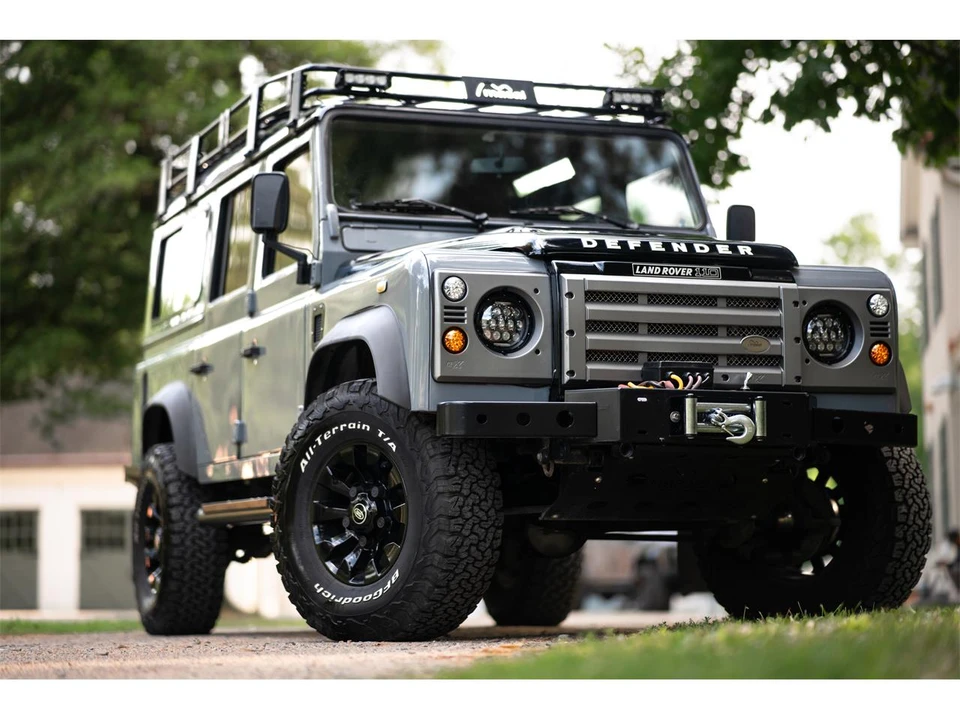 1999 Land Rover Defender 110 - Image 13 of 31